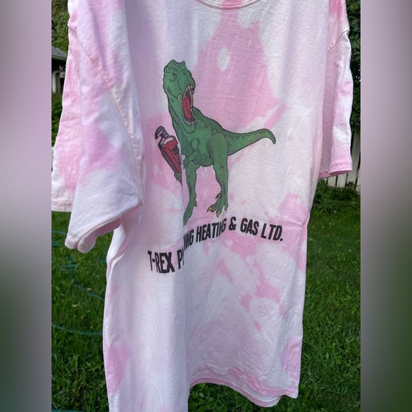 🦖 T-Rex Plumbing Heating & Gas Ltd. Acid Wash Bleach Pink  US L Tee Shirt 🦖 - Picture 10 of 10